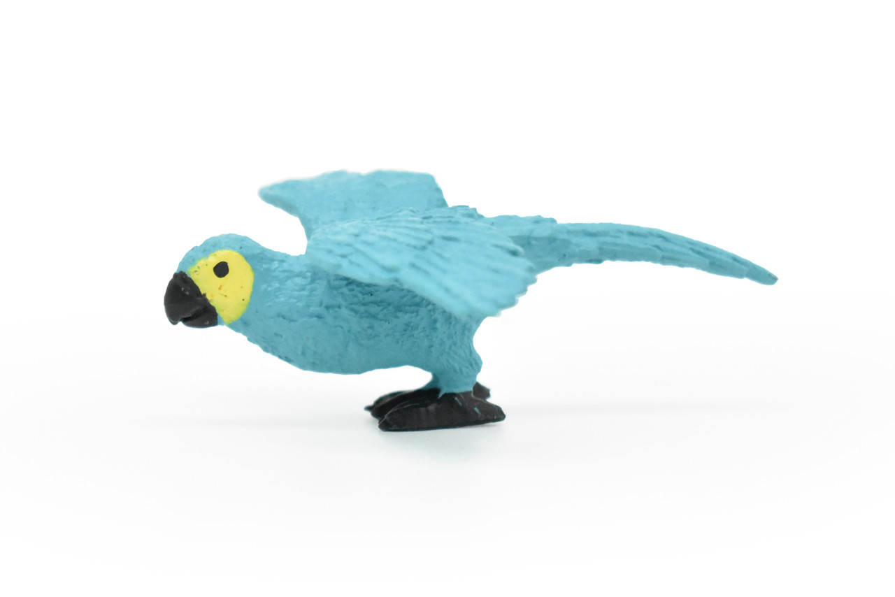 Macaw Parrot, Blue,  Very Nice Plastic Reproduction   2 1/2"    CWG297 B230