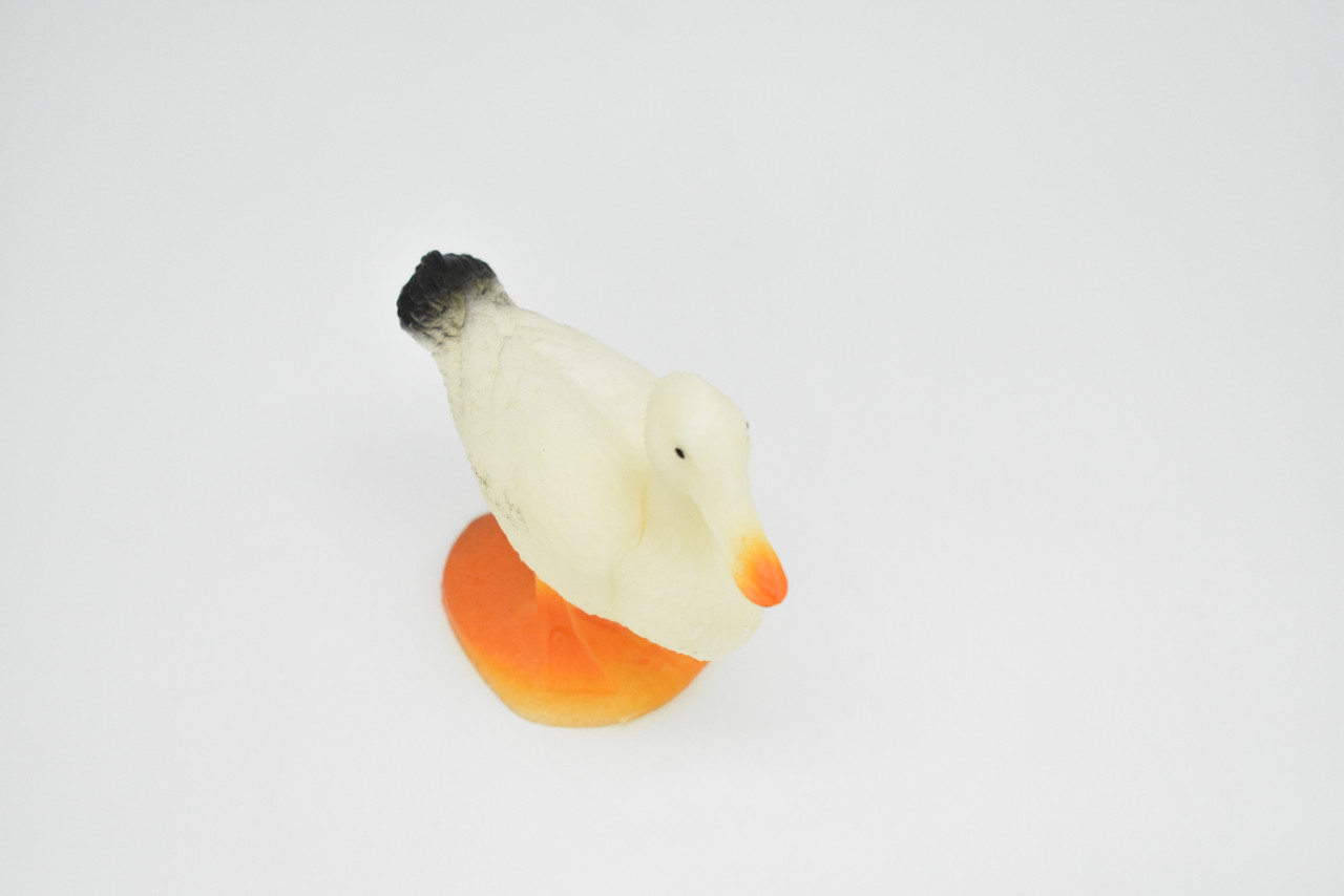 Goose, White Domestic, Very Nice Plastic Reproduction   3 1/2"    FN10-B603