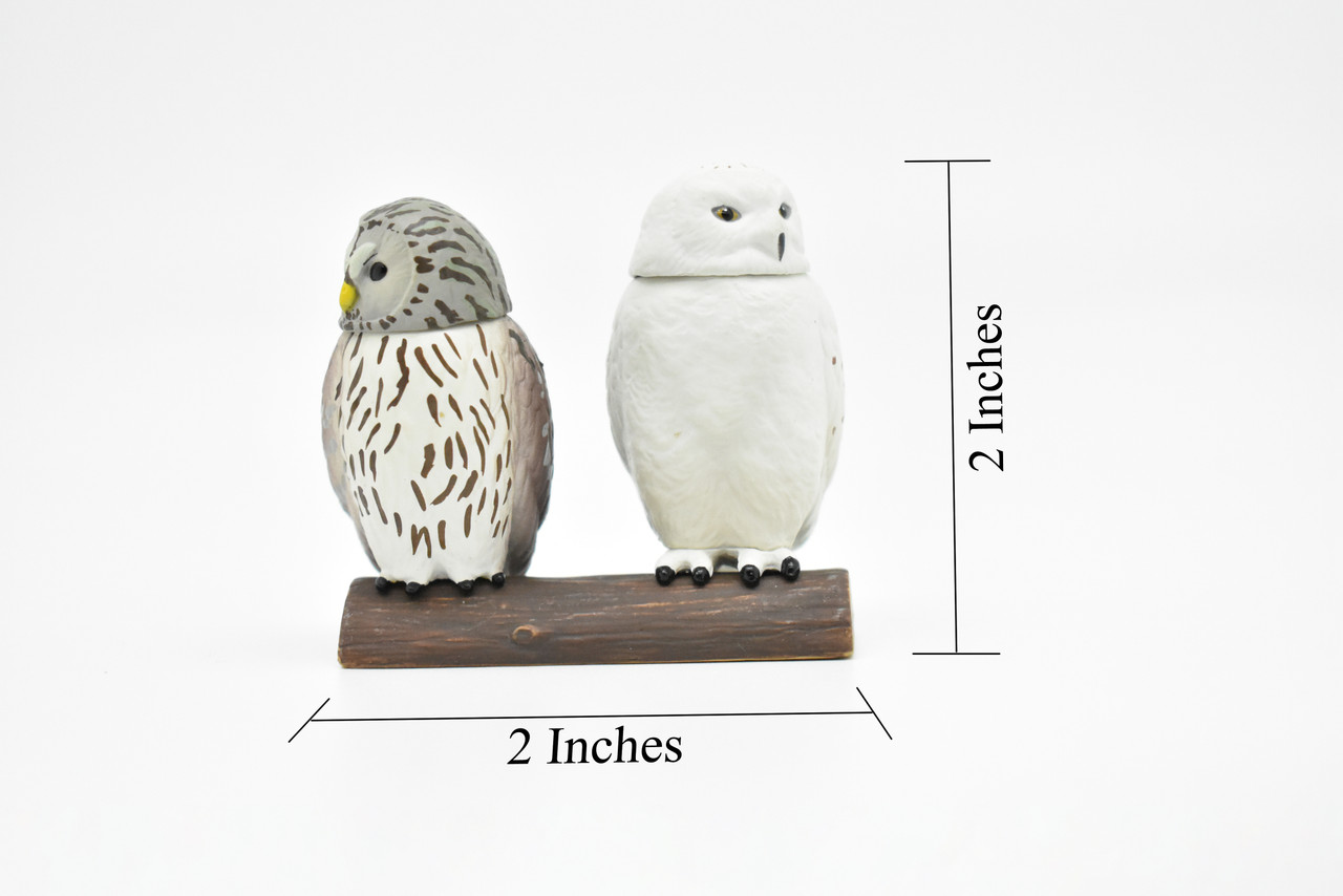 Snowy Owl,  Set of 2, Very Nice Plastic Reproduction Hand Painted     2"     F090 B383