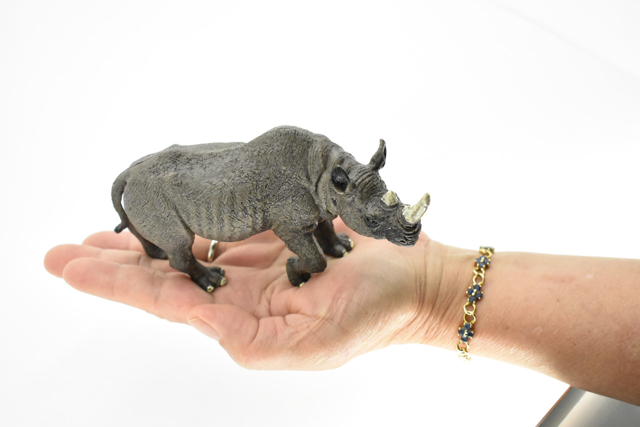 Rhino, Rhinoceros, Animal,  Very Realistic Rubber Reproduction, Hand Painted Figurines     5.5"    CH137 B244