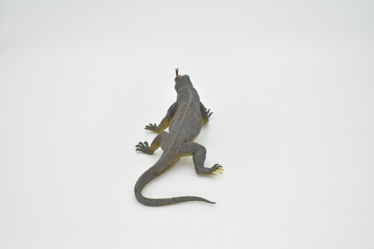Komodo Dragon, Lizard, Reptile, Very Realistic Rubber Reproduction, Hand Painted Figurines,    8"    RI13 B259