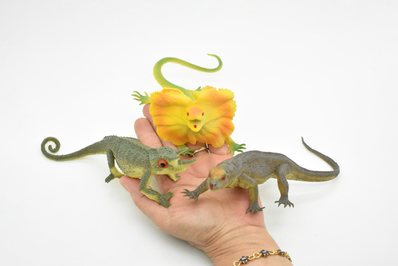 Lizard, 3 Piece Set,  Very Realistic Rubber Reproduction, Hand Painted Figurines,    7"    RI17 B259