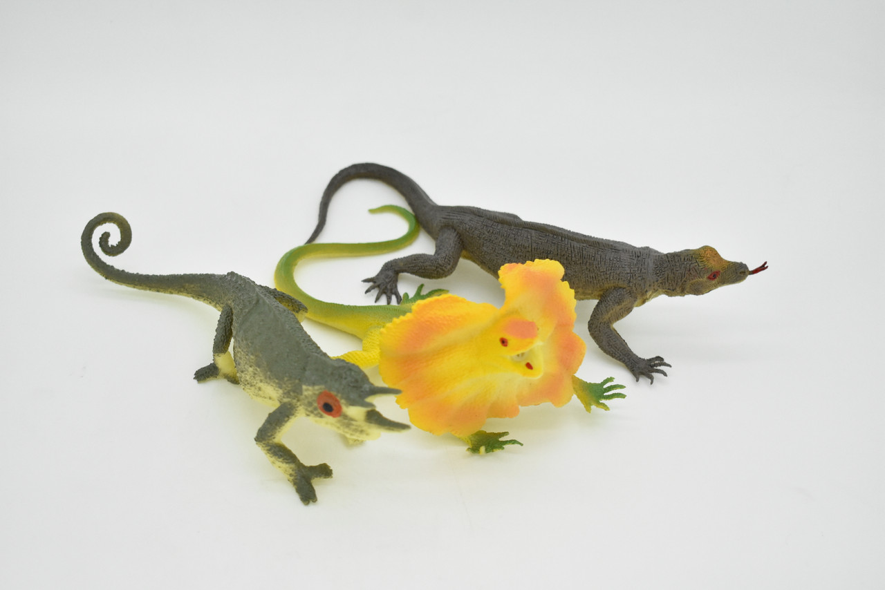 Lizard, 3 Piece Set,  Very Realistic Rubber Reproduction, Hand Painted Figurines,    7"    RI17 B259