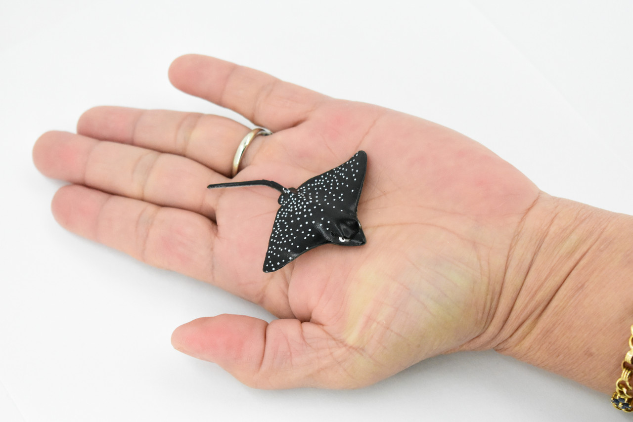 Ray, Spotted Eagle Ray, Skate, Rubber Fish, Realistic Toy Figure, Model, Replica, Kids, Educational, Gift,        2 1/2"     CH439 BB109