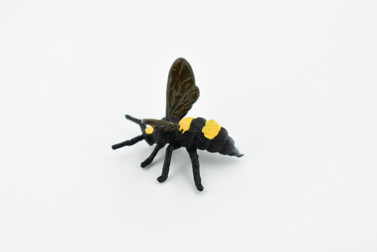 Bee, Bumble Bee, Bumblebee, Very Nice Design, Rubber Insect, Hand Painted, Realistic Toy Figure, Diorama Model, Kids, Educational, 1 1/2 Inches