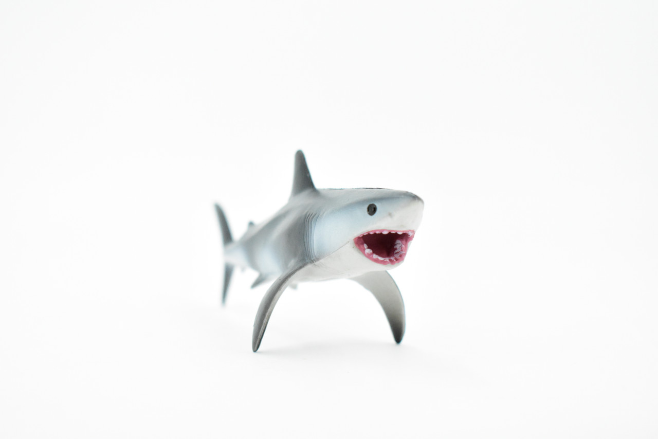 Great White, G.W. Shark, Museum Quality, Hand Painted, Educational, Rubber Fish, Diorama Model, Replica, Realistic Toy Figure, Kids,  5 Inches. 