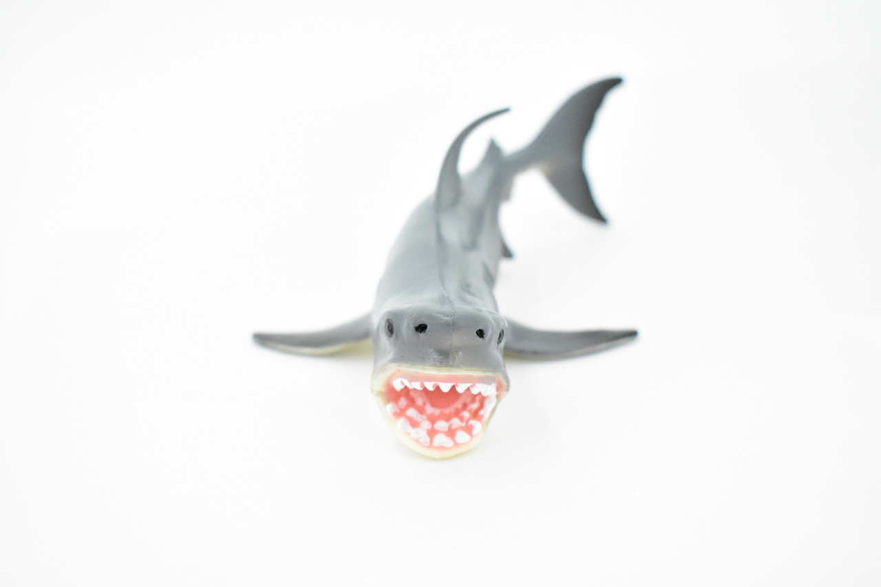 Great White, G.W. Shark, Museum Quality, Hand Painted, Educational, Rubber Fish, Diorama Model, Replica, Realistic Toy Figure, Kids,  6 1/2 Inches.