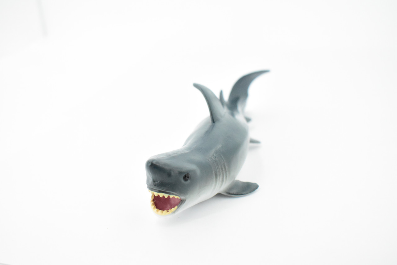 Great White, G.W. Shark, Museum Quality, Hand Painted, Educational, Rubber Fish, Diorama Model, Replica, Realistic Toy Figure, Kids,  7 Inches.