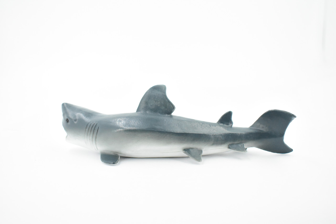 Great White, G.W. Shark, Museum Quality, Hand Painted, Educational, Rubber Fish, Diorama Model, Replica, Realistic Toy Figure, Kids,  7 Inches.