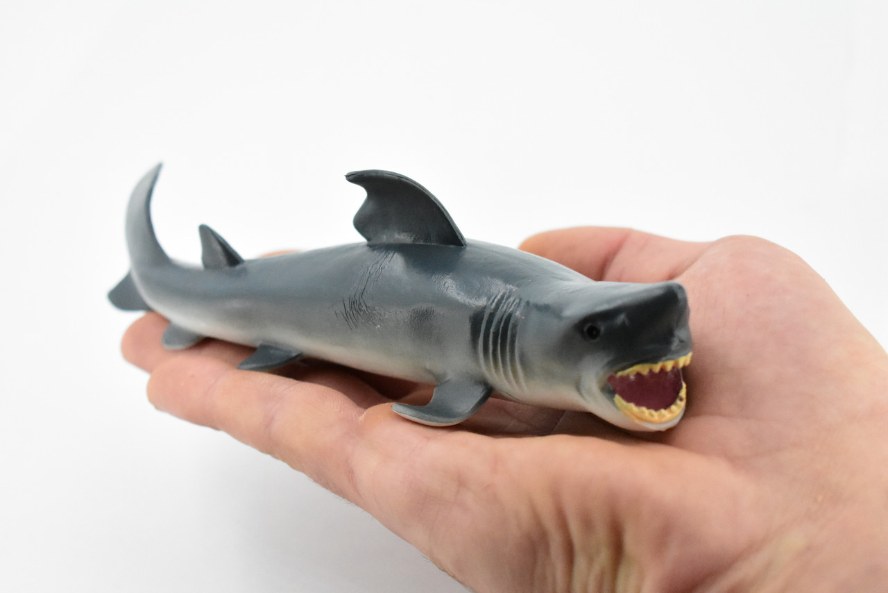 Great White, G.W. Shark, Museum Quality, Hand Painted, Educational, Rubber Fish, Diorama Model, Replica, Realistic Toy Figure, Kids,  7 Inches.