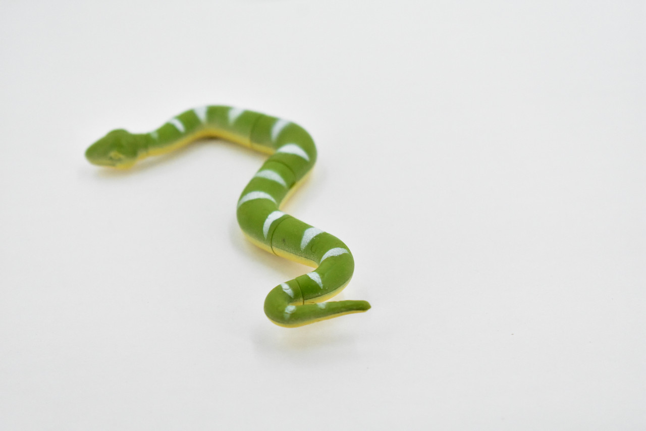 Snake, Green Boa, With Rotating Parts, Plastic Reptile, Educational, Realistic Hand Painted, Figure, Lifelike Model, Figurine, Replica, Gift,    4"      F056 B193