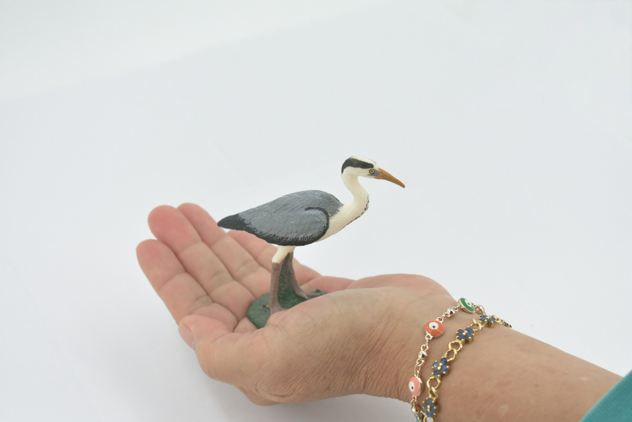 Bird, Great Blue Heron, Museum Quality, Hand Painted, Rubber, Realistic, Figure, Toy, Kids, Educational, Gift,      3 1/2"    CH586 BB164  