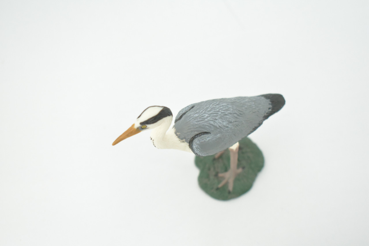 Bird, Great Blue Heron, Museum Quality, Hand Painted, Rubber, Realistic, Figure, Toy, Kids, Educational, Gift,      3 1/2"    CH586 BB164  