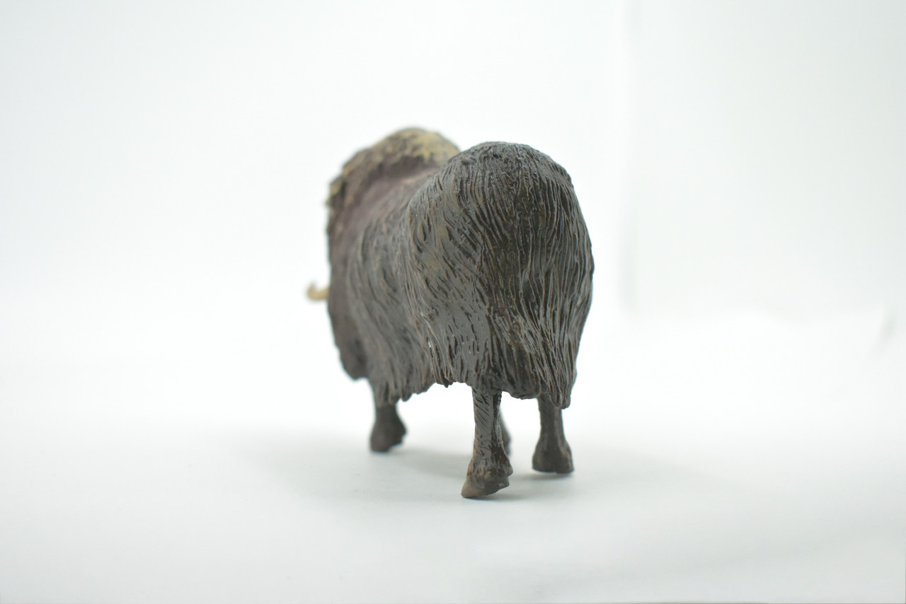 Muskox, musk ox, muskoxen, Museum Quality, Hand Painted, Realistic, Rubber, Animal, Figure, Model, Toy, Kids, Educational, Gift,     5"      CH676 BB171