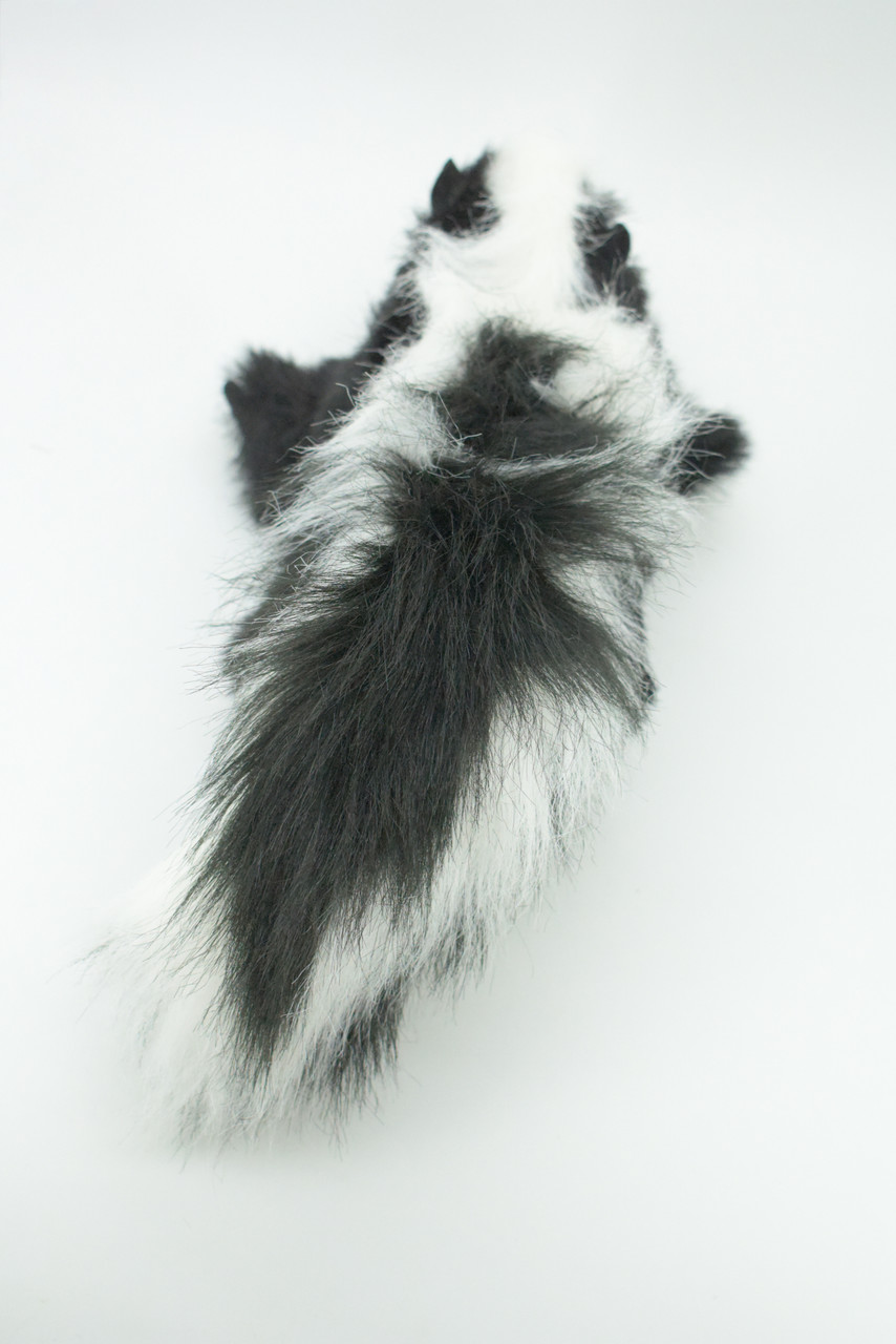 Skunk Hand Puppet, Full Body, Very Nice Plush Skunk, Stuffed Animal, Educational, Realistic, Lifelike, Gift,    14"   FM35 B413