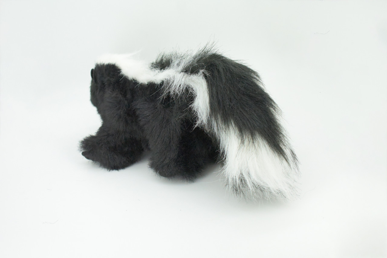 Skunk Hand Puppet, Full Body, Very Nice Plush Skunk, Stuffed Animal, Educational, Realistic, Lifelike, Gift,    14"   FM35 B413