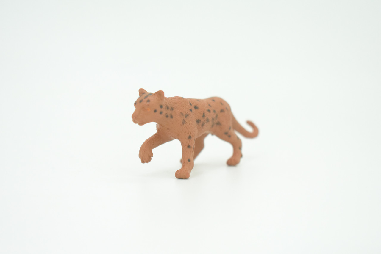 Leopard, Amur leopard, Far Eastern leopard, Hand Painted, Educational, Rubber Animal, Realistic Figure, Lifelike, Gift,    2 3/4"    SF51 B58