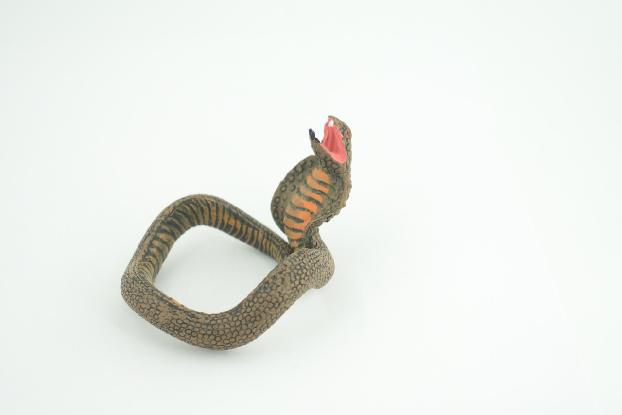 Cobra Snake Bracelet, Snake Wrist Band, Plastic Reptile, Educational, Realistic, Beautiful Design, Figure, Lifelike, Replica, Gift,     3"   RI67 B663 