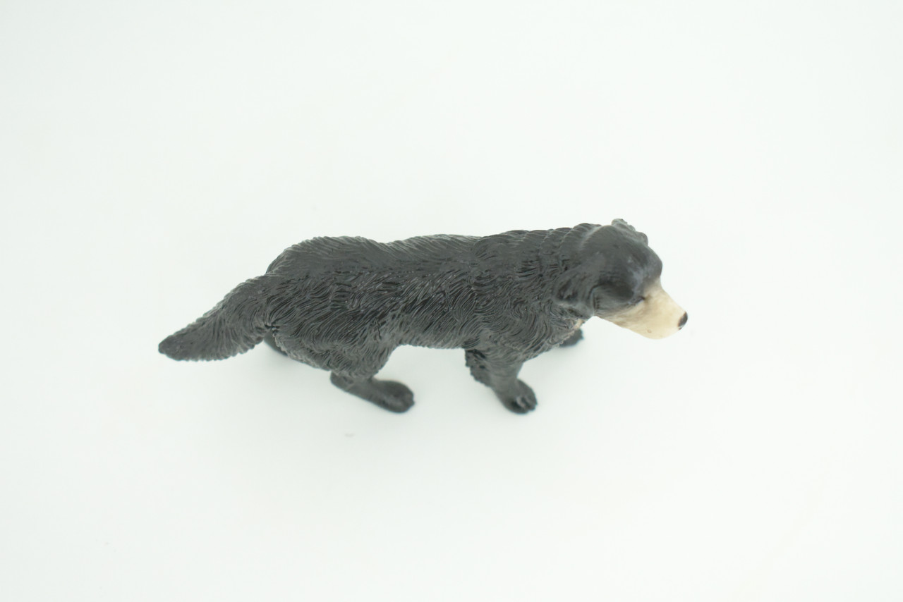 Labrador Dog, Older Male, Museum Quality, Hand Painted, Educational, Rubber Canine, Realistic, K9, Toys, Kids, Gift,   4 Inches.  CH774 BB193