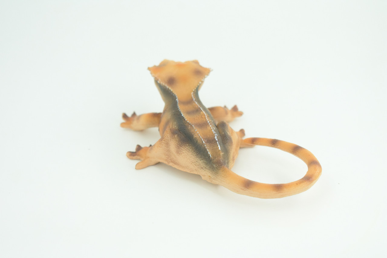 Crested Gecko, Eyelash Gecko, Museum Quality, Educational, Hand Painted, Rubber Lizard, Realistic Reptile, Diorama, Toy, Kids, Gift,   5 1/2 Inches.  CH792 BB186