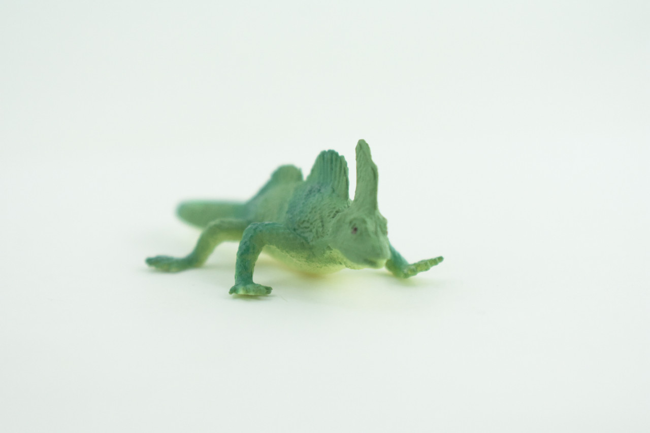 Green Basilisk Lizard, Rubber Reptile, Hand Painted, Educational, Realistic, Model, Replica, Toys, Kids, Gift,   2 1/2 Inches.    WR39 B197