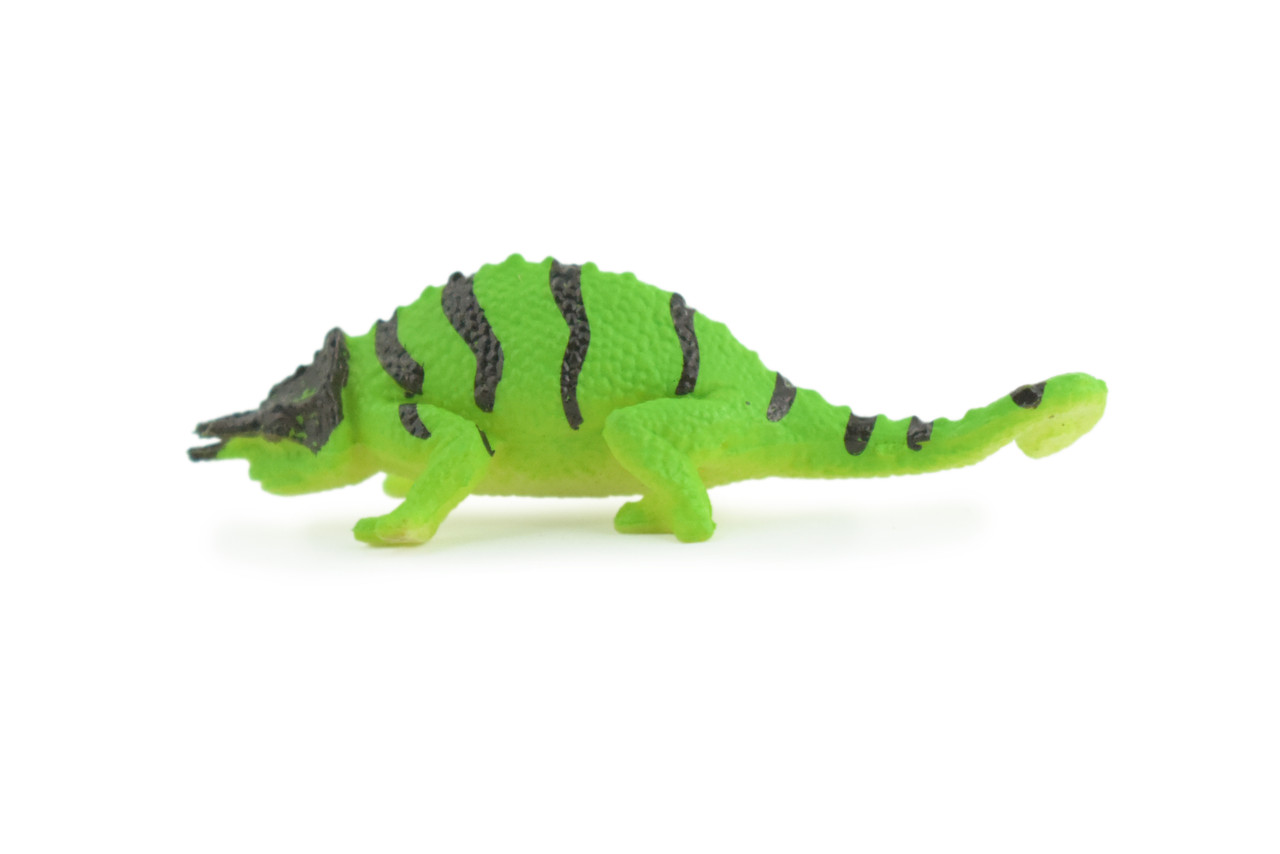 Horned Chameleon Lizard, Rubber Reptile, Hand Painted, Educational, Realistic, Model, Toys, Kids, Gift, 2 Inches. WR47 B197 