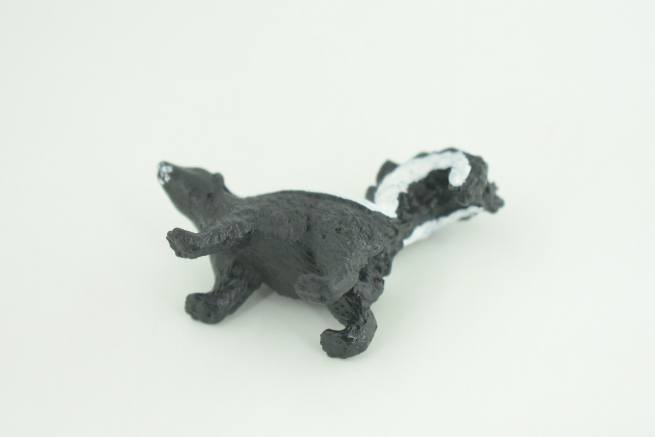 Skunk, Polecat, Stink-badger, Museum Quality, Hand Painted, Rubber Animal, Educational, Realistic, Figure, Diorama Model, Replica, Kids,  2 Inches. 