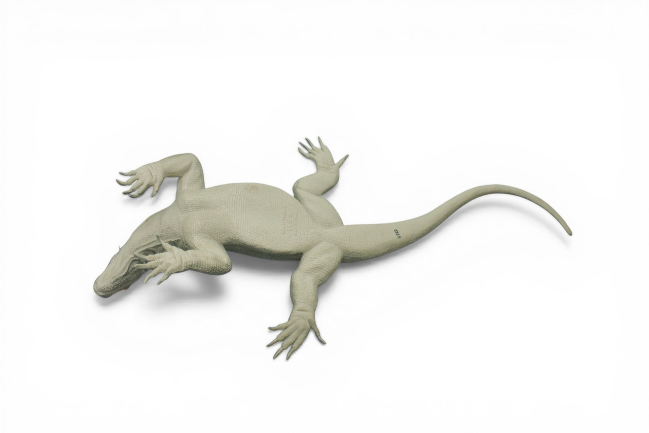 Komodo Dragon, Hand Painted, Educational, Museum Quality, Realistic Lizard, Rubber, Reptile, Lizard, Diorama Model, Figure, Toys, Kids, Gift, 13 Inches. IM30 B658