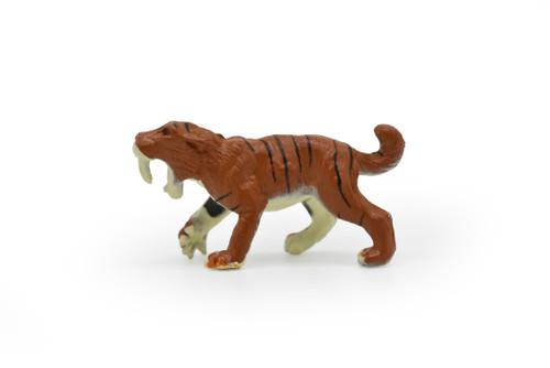 Saber-toothed Cat, Smilodon, Very Nice Plastic Reproduction    2"     F3134 B224