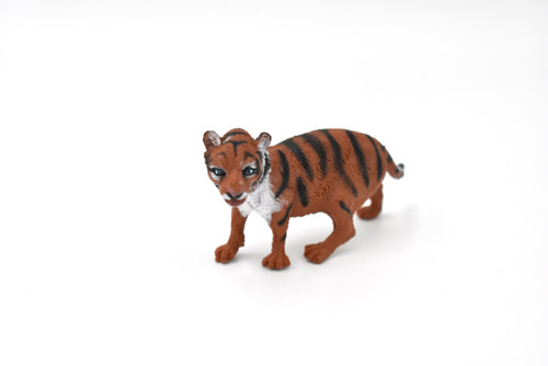 Tiger Cub, Very Nice Plastic Replica  3"  ~  F4416 B191
