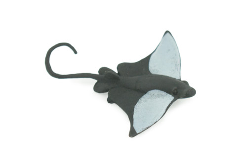 Bat Ray, California Bat Ray, Marine Fish, Educational, Realistic, Diorama, Models, Toys, Kids, Gift, 2 1/2 Inches. CWG55 B197