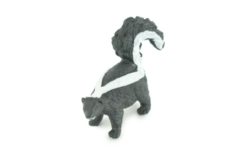 Skunk, Polecat, Stink-badger, Museum Quality, Hand Painted, Rubber Animal, Educational, Realistic, Figure, Diorama Model, Replica, Kids, Gift, 2 Inches. CH1057 BB218