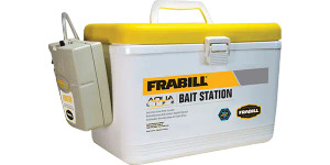 Frabill Bait Box with Aerator 8 qt