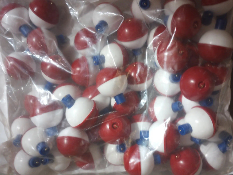 Rebel Fin Plastic Floats 1.25" Round Red White 50/bag