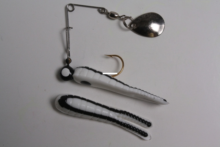 Betts Spin Split Tail - 1/16oz Wht/Blk Str 12/cd
