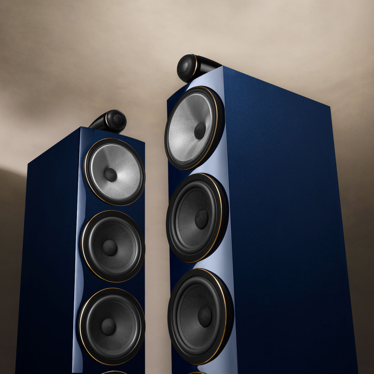 Bowers & Wilkins 702 S3 Signature Floorstanding Speakers