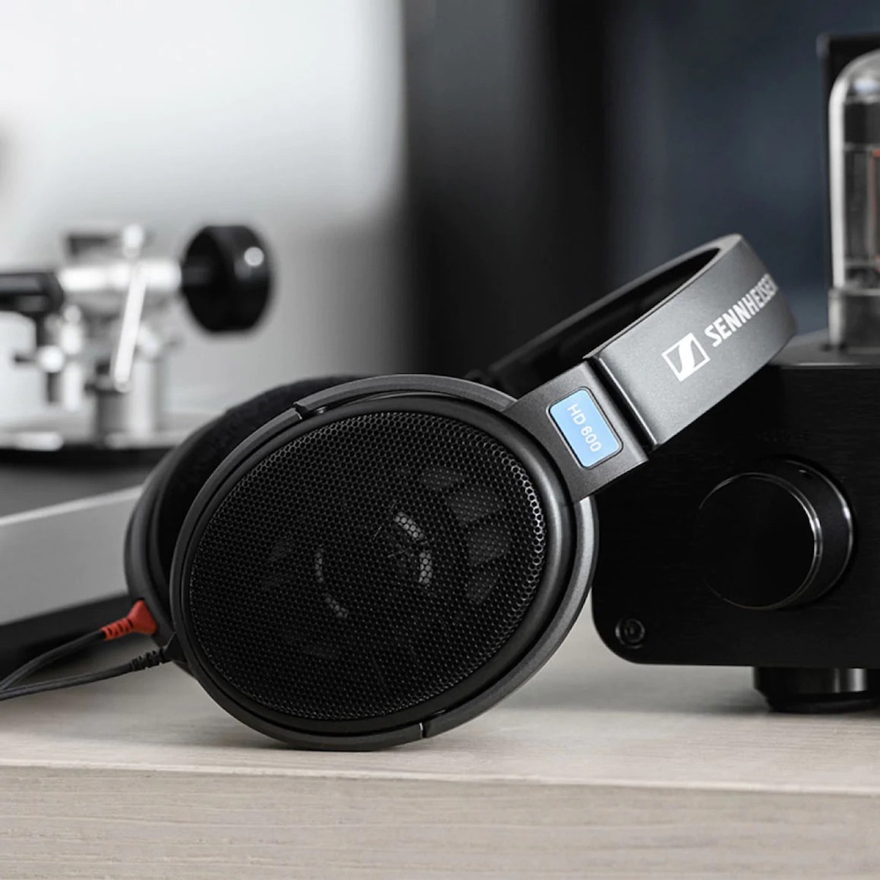 Sennheiser HD 600 Open-Back Headphones