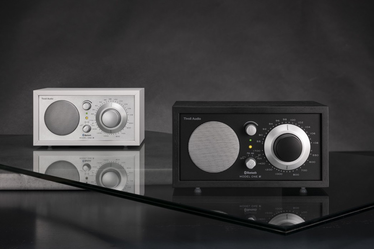 【ほぼ新品】AM/FM Bluetoothラジオ MODEL ONE BT Tivoli Model One BT AM/FM Table Radio with Bluetooth