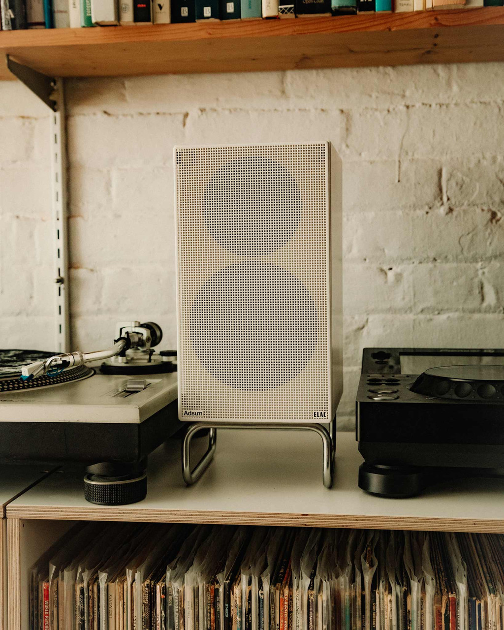 ELAC Debut ConneX Adsum Designer Series Powered Speakers (DCB41-DS)