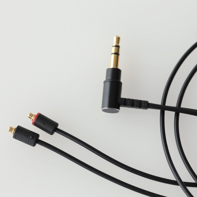 final イヤホン E4000 E4000｜final-イヤホン・ワイヤレスイヤホン・ヘッドホン｜final 公式