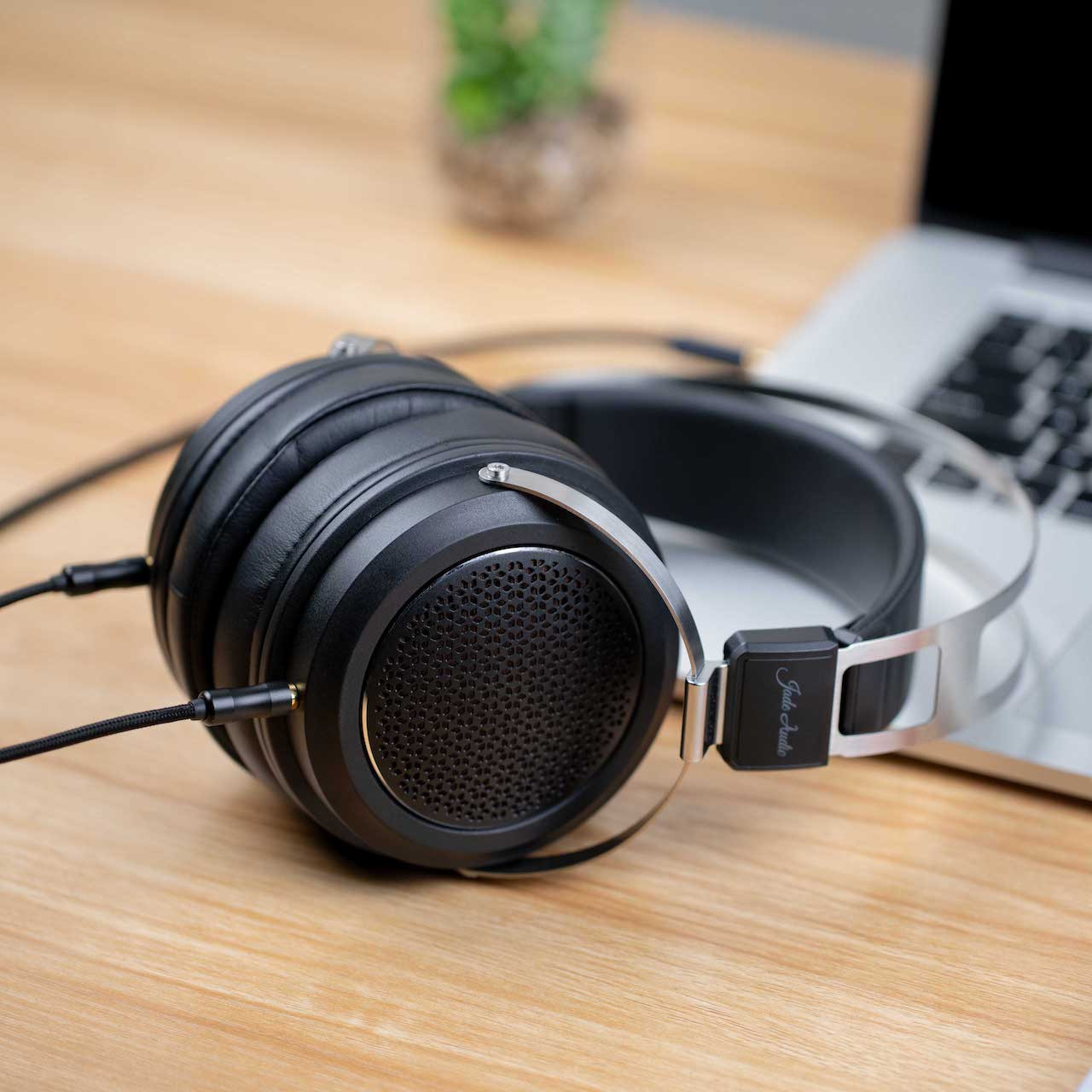 FiiO JT1 Closed-Back Headphones