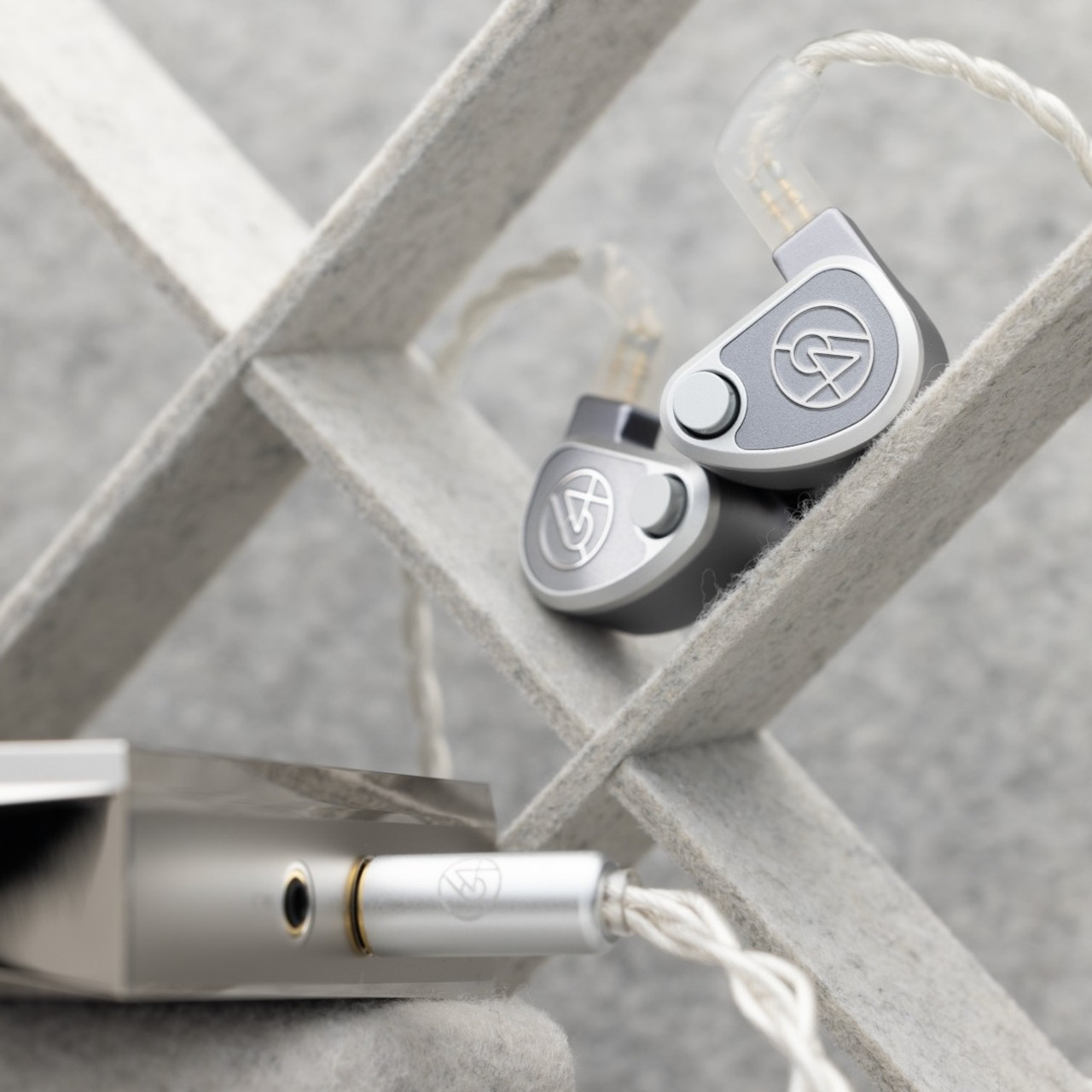 イヤホン 64 AUDIO U12T 64 Audio U12t