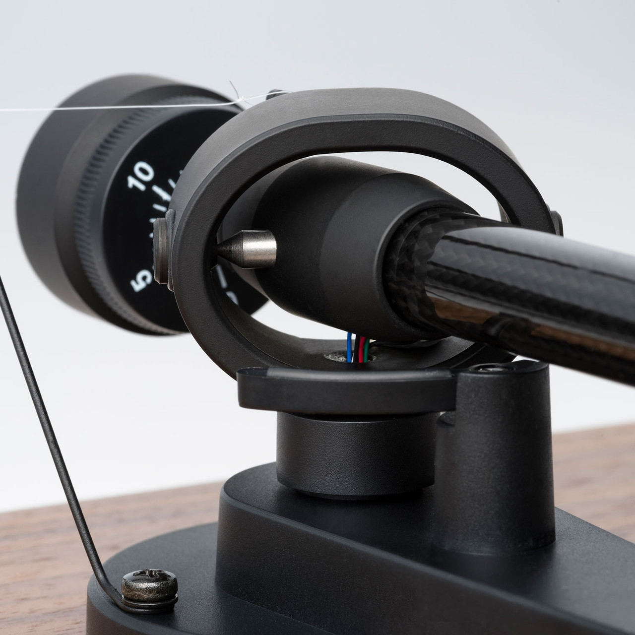 Pro-Ject Debut E Carbon Classic Turntable