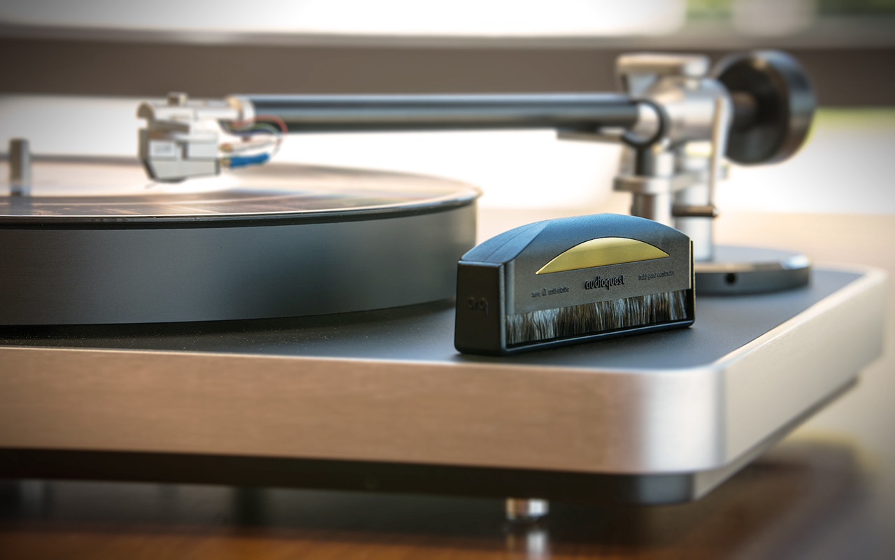 AudioQuest Gold Anti-Static Record Brush