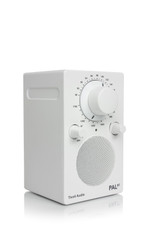 【極美品】Tivoli Audio PAL BT Gen.2 Tivoli Audio］PAL BT GEN.2 レッドの紹介・購入ページ｜LT