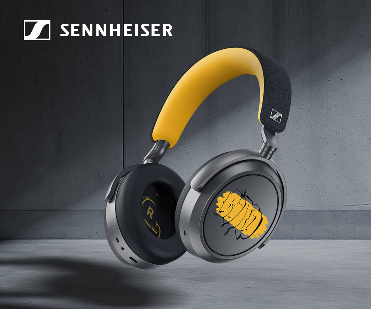 Technics AZ100 earbuds in champagne gold