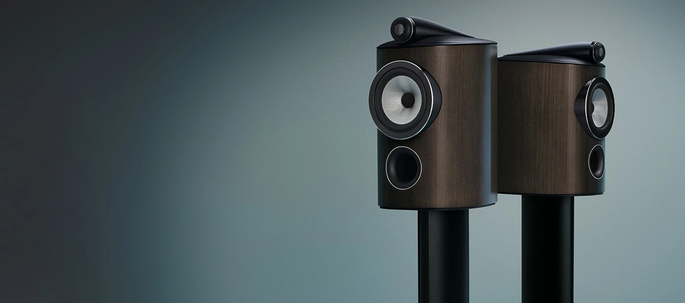 800 D5 speaker in dark walnut