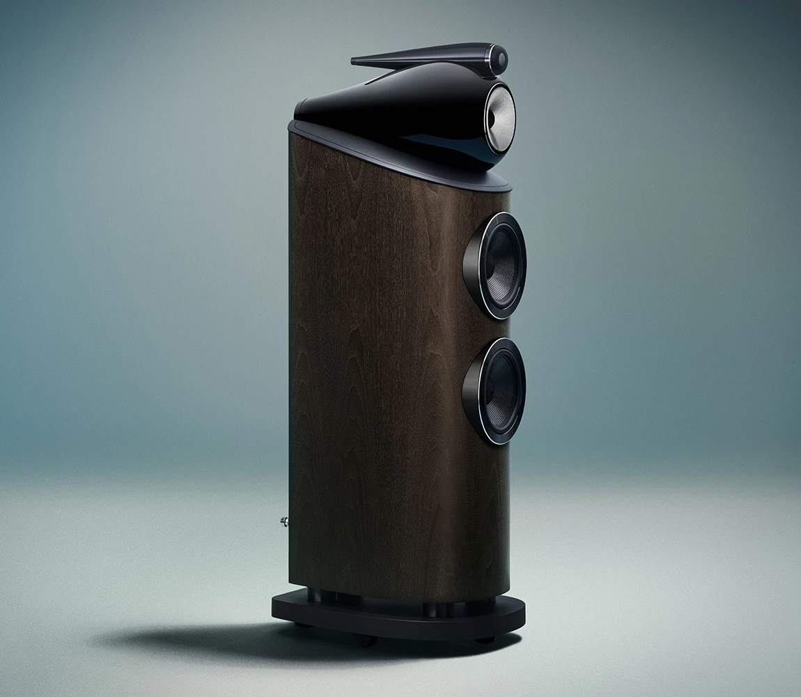 800 D5 speaker in dark walnut