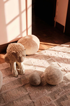 Elowen Sandstone  by Kelly Wearstler - incidental detail