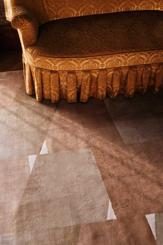 Crux Auburn by Kelly Wearstler incidental closeup [ROOMVO]